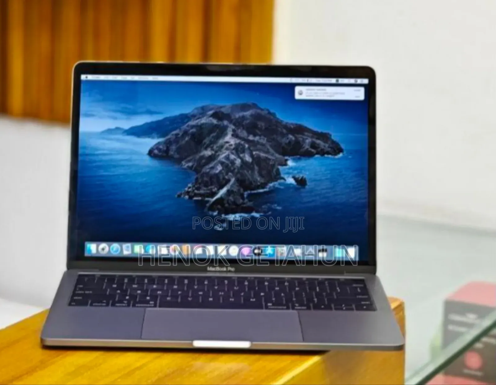 New Laptop Apple MacBook Pro 2019 16GB Intel Core I7 SSD 512GB