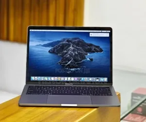 New Laptop Apple MacBook Pro 2019 16GB Intel Core I7 SSD 512GB