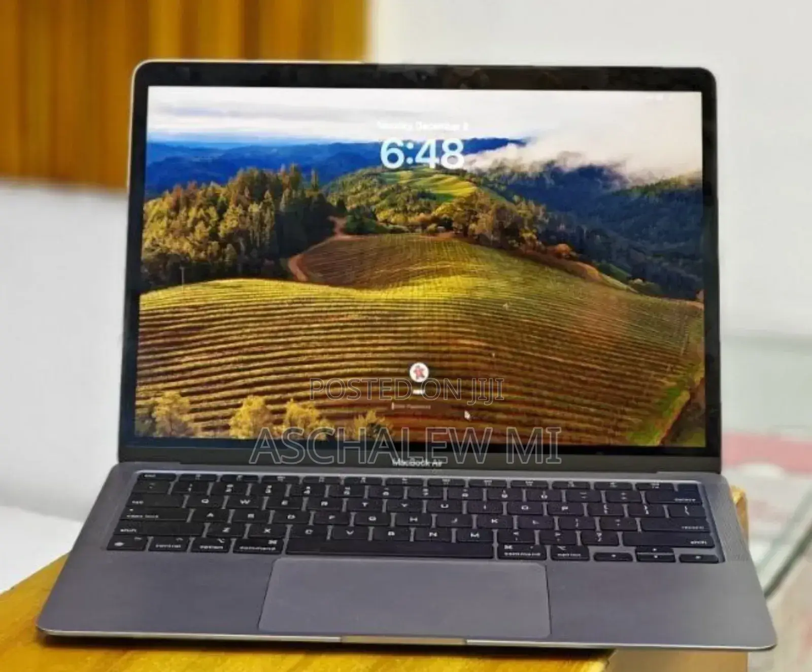 New Laptop Apple MacBook Air 2020 M1 8GB Apple M1 SSD 256GB
