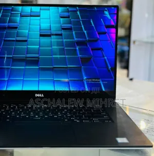 New Laptop Dell Precision 5520 16GB Intel Core I7 SSD 512GB