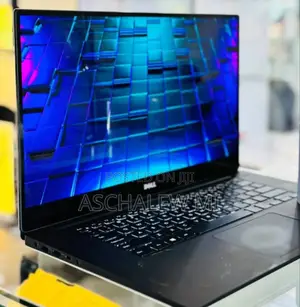New Laptop Dell Precision 5520 16GB Intel Core I7 SSD 512GB