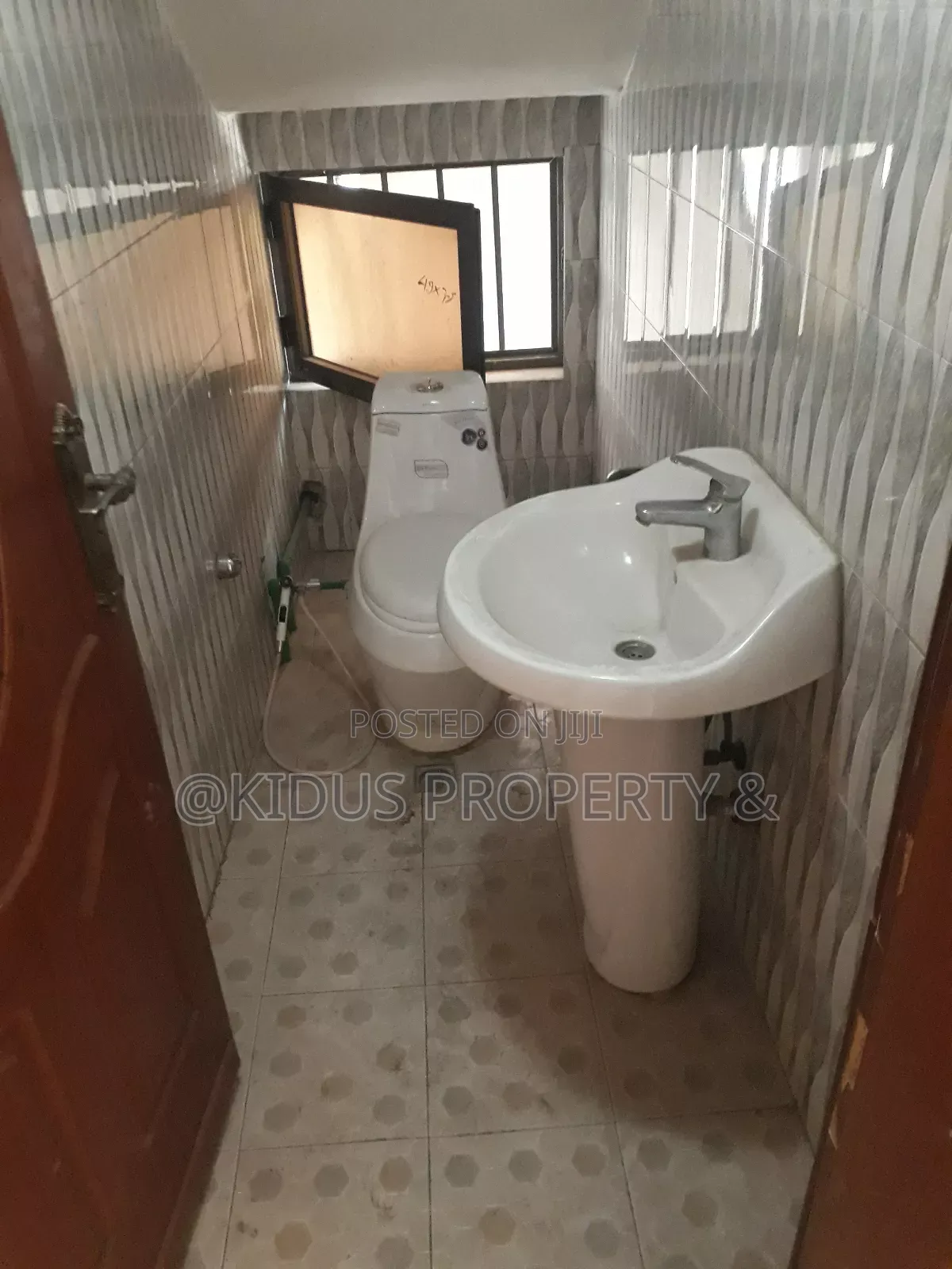 5bdrm House in Mekaele Africa, Nifas Silk-Lafto for rent