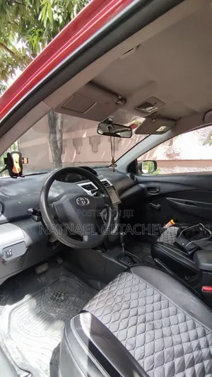 Toyota Yaris 2008 Red