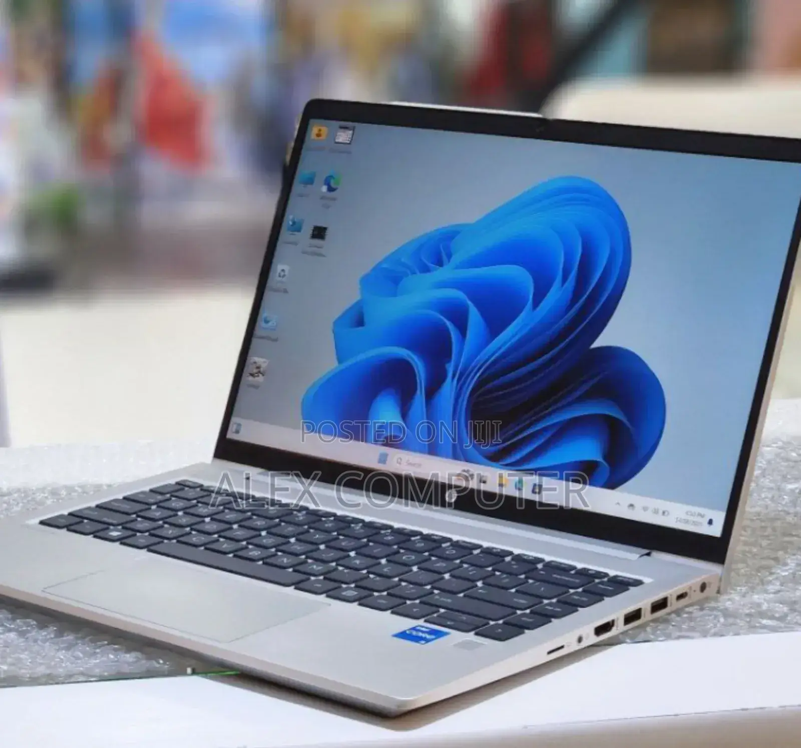 New Laptop HP ProBook 440 G8 8GB Intel Core I5 SSD 256GB