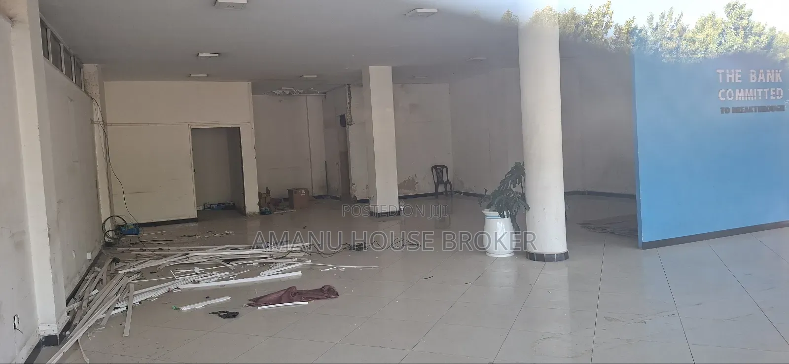 አስቸኳይ የሚከራይ165sqm ለshoroom እና ለካፌ ፣ለባንክ የሚሆን ግራወንድ ላይ ፍየል ቤት አከባቢ