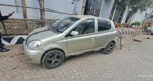 Toyota Vitz 2002 Gold