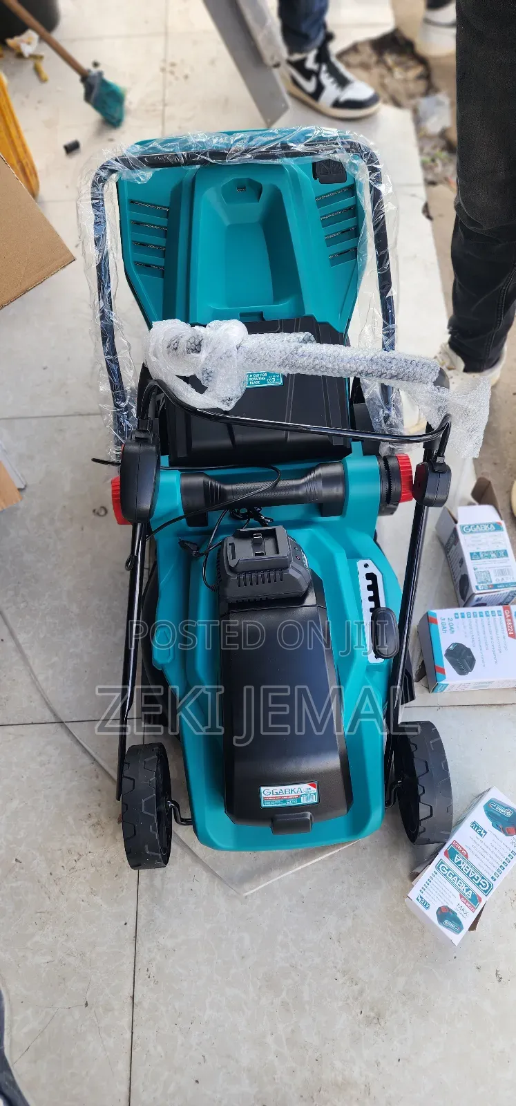 Chargeable Lawer Mower በቻርጅ የሚሰራ ሳር ማጨጃ 36v