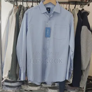 Men’S Light Blue Long-Sleeve Button-Up Shirt