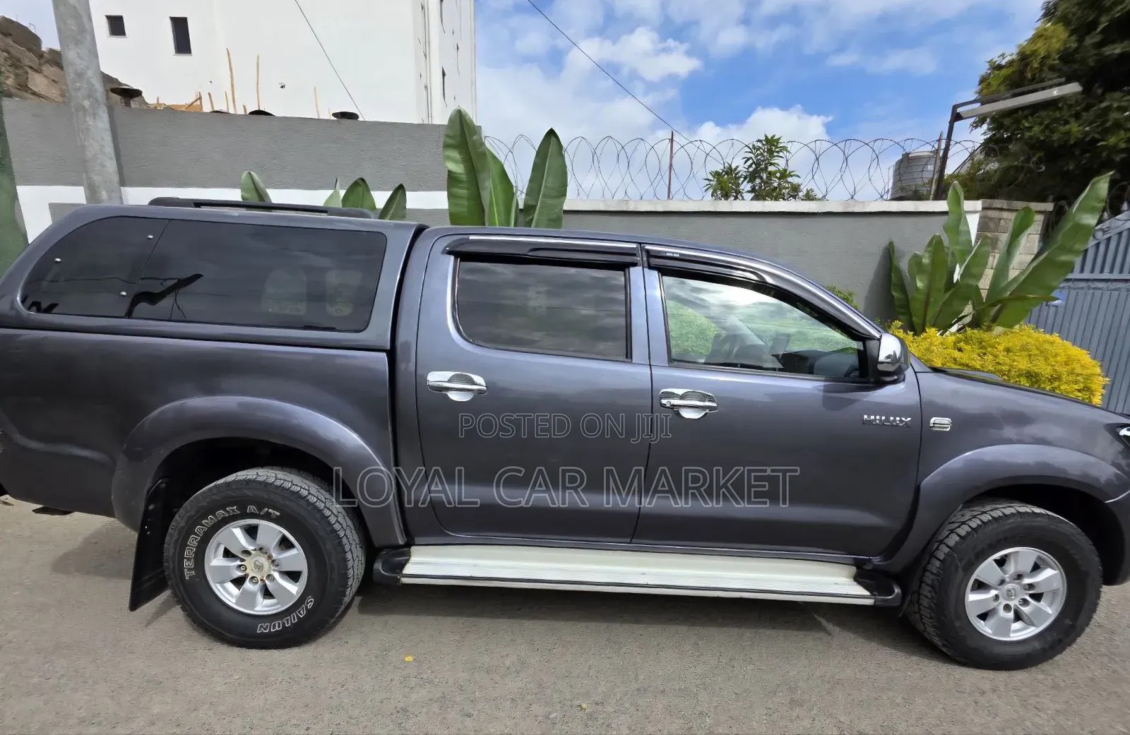 Toyota Hilux 2009 Gray
