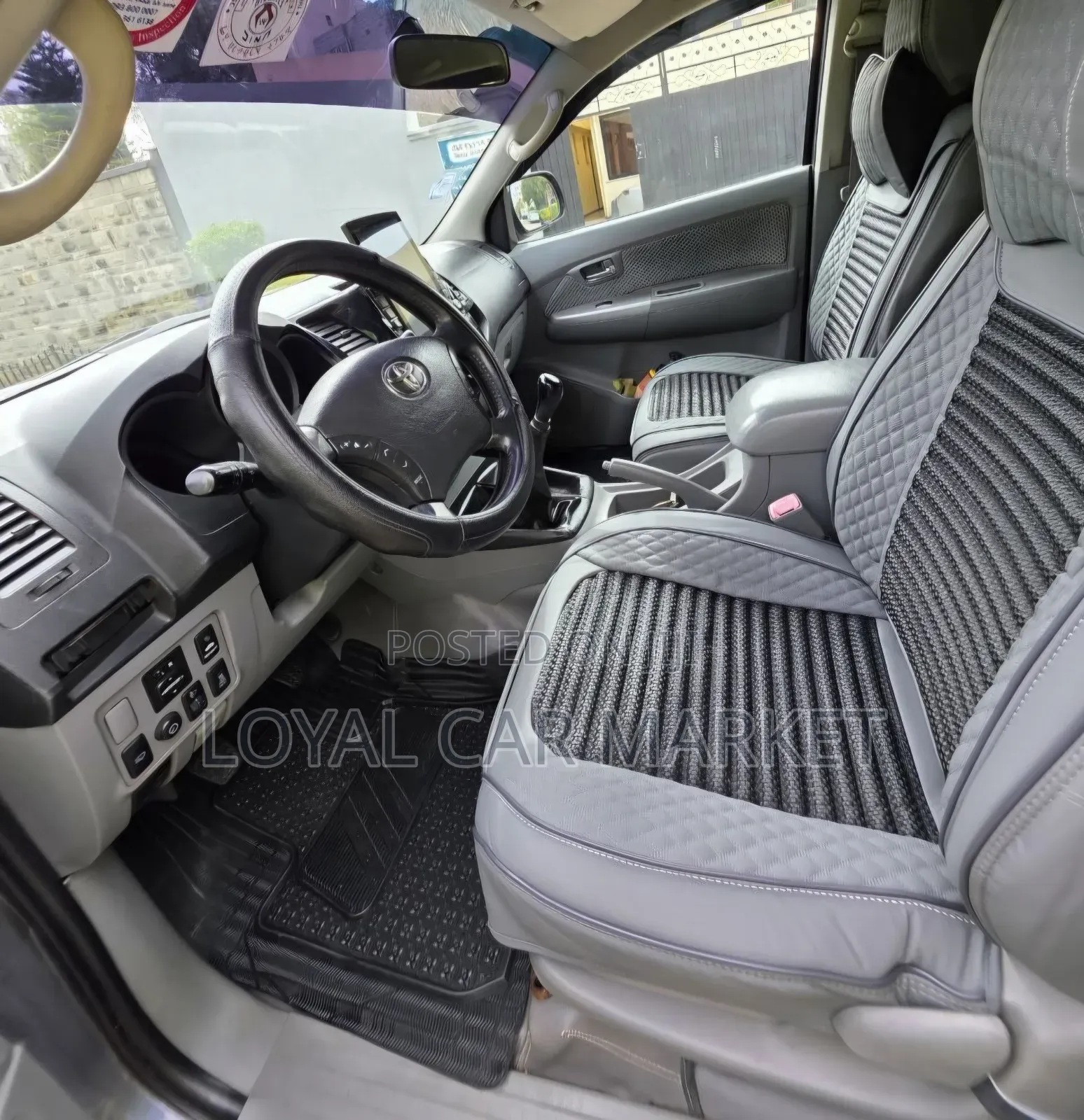 Toyota Hilux 2009 Gray