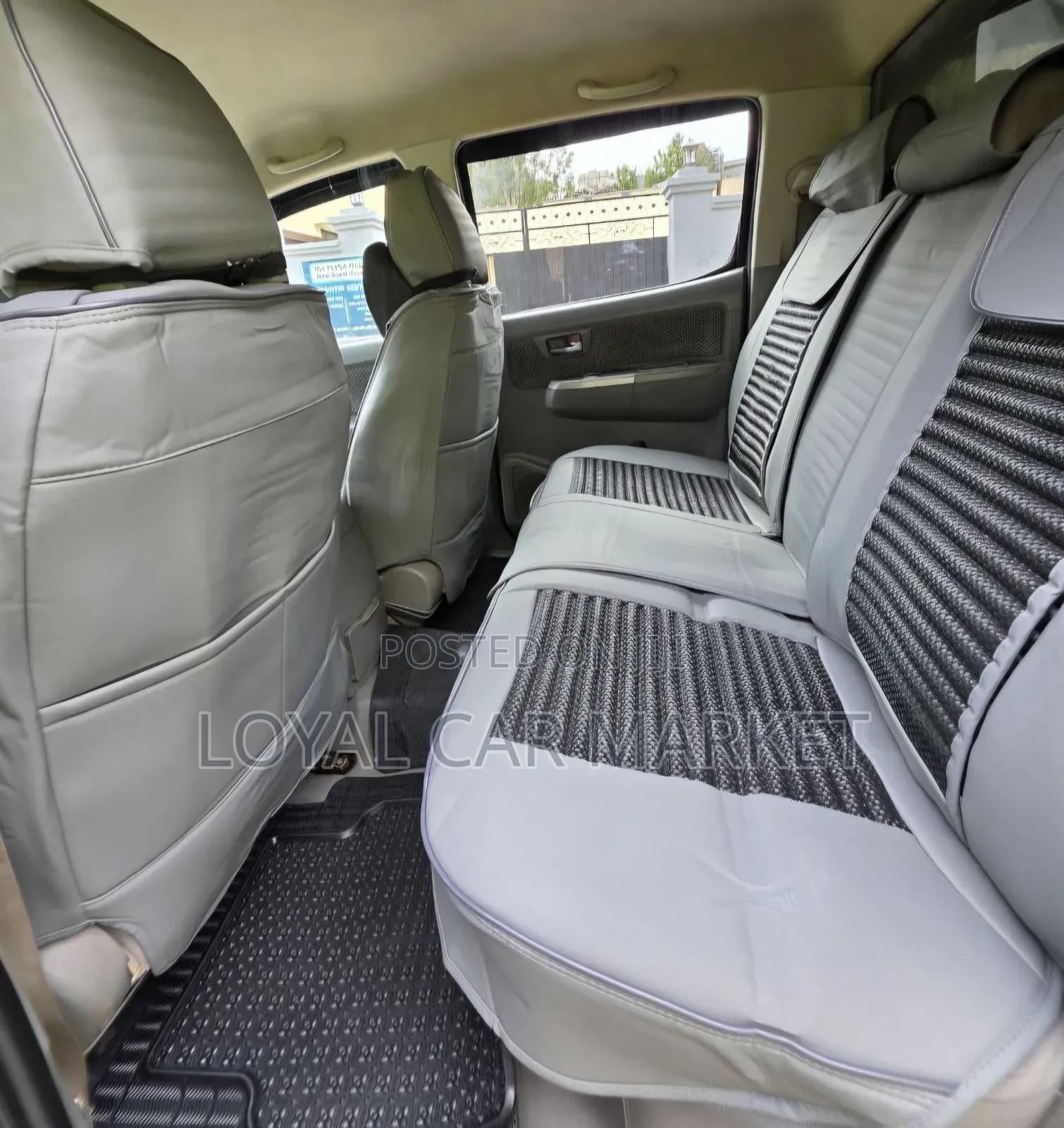 Toyota Hilux 2009 Gray