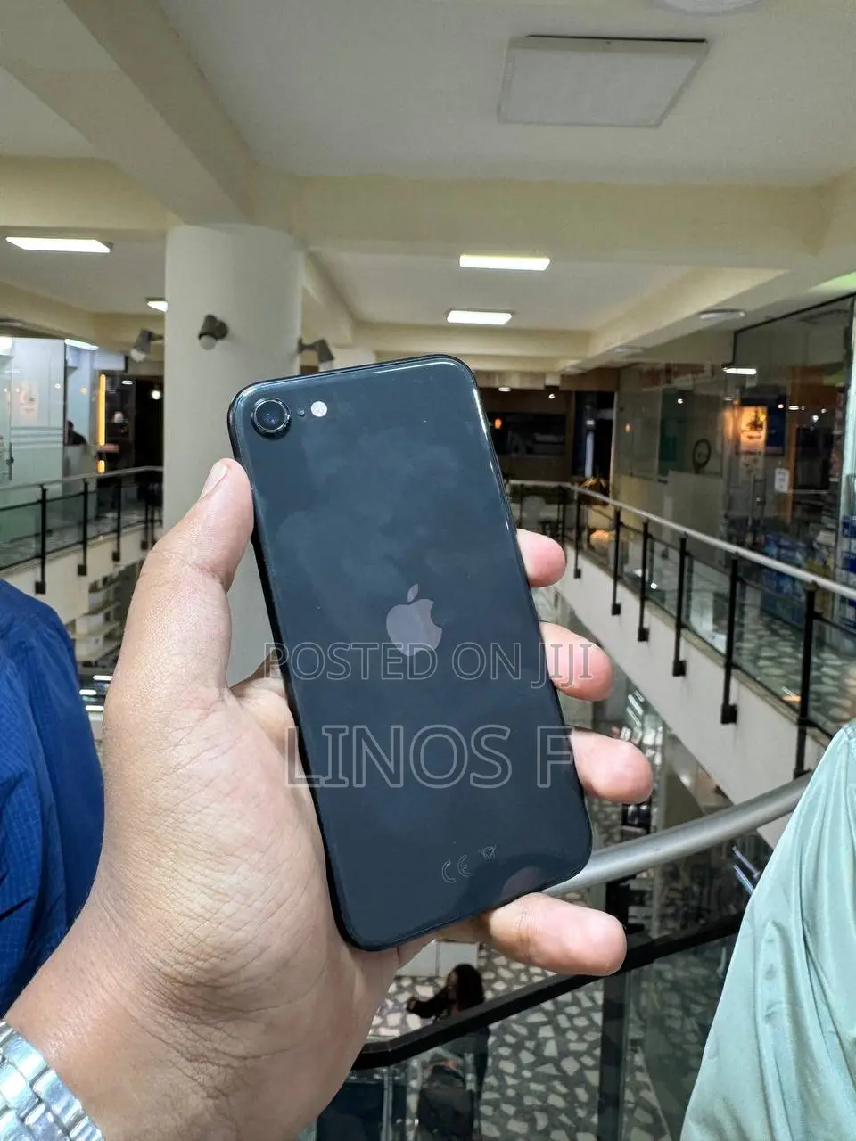 Apple iPhone SE (2022) 128 GB Black