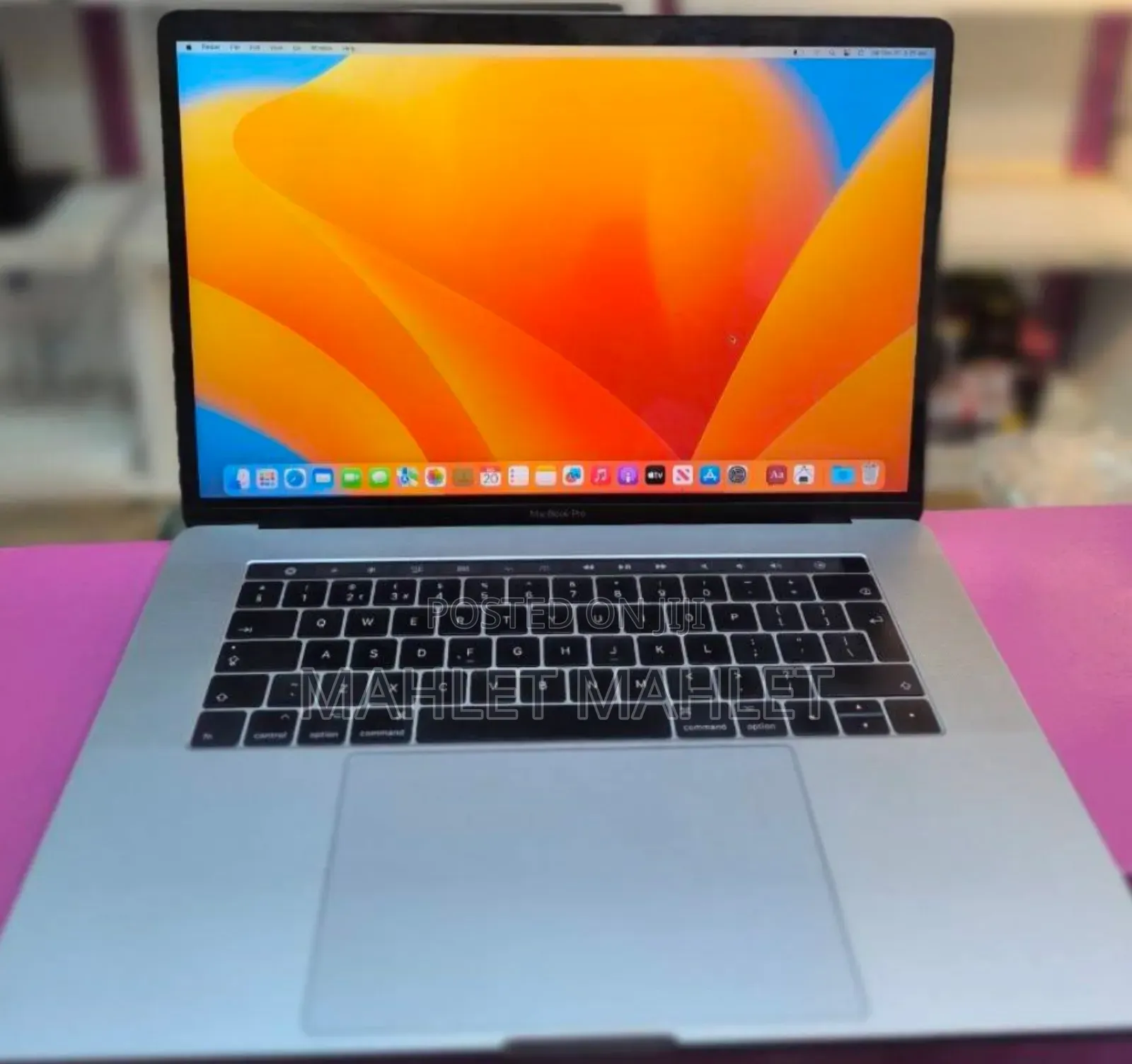 New Laptop Apple MacBook Pro 2017 16GB Intel Core I7 SSD 512GB