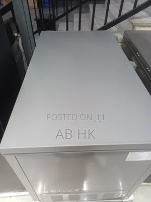 Midea479deep Freezer