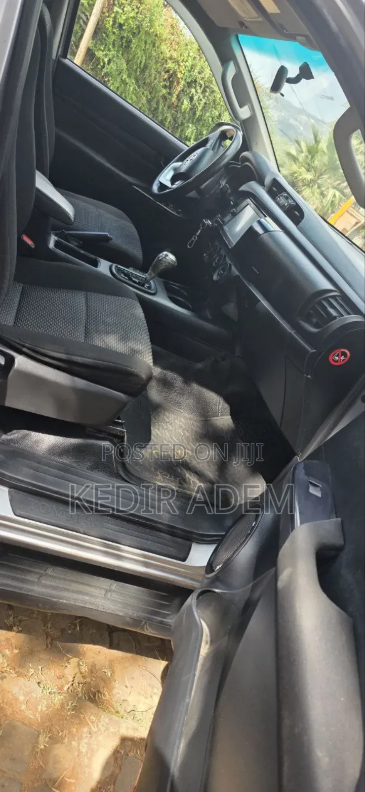 Toyota Hilux 2022 Silver