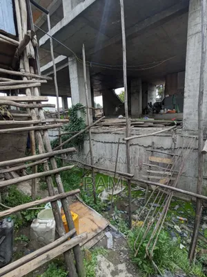 20bdrm House in Private, Yeka for sale