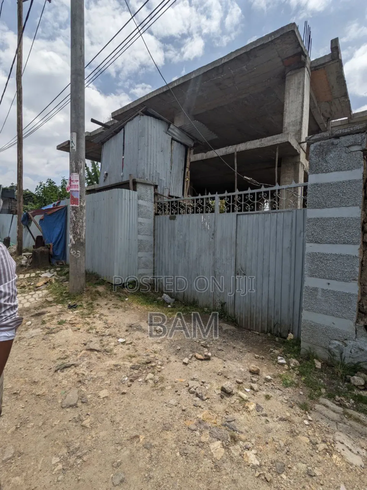 20bdrm House in Private, Yeka for sale