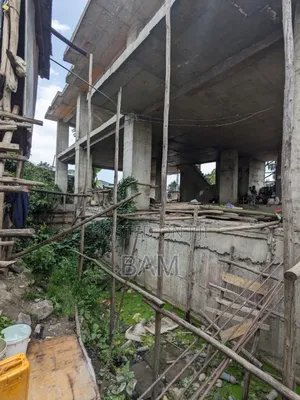 20bdrm House in Private, Yeka for sale