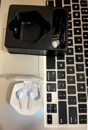 Photo - Lenevo Gaming Earpod