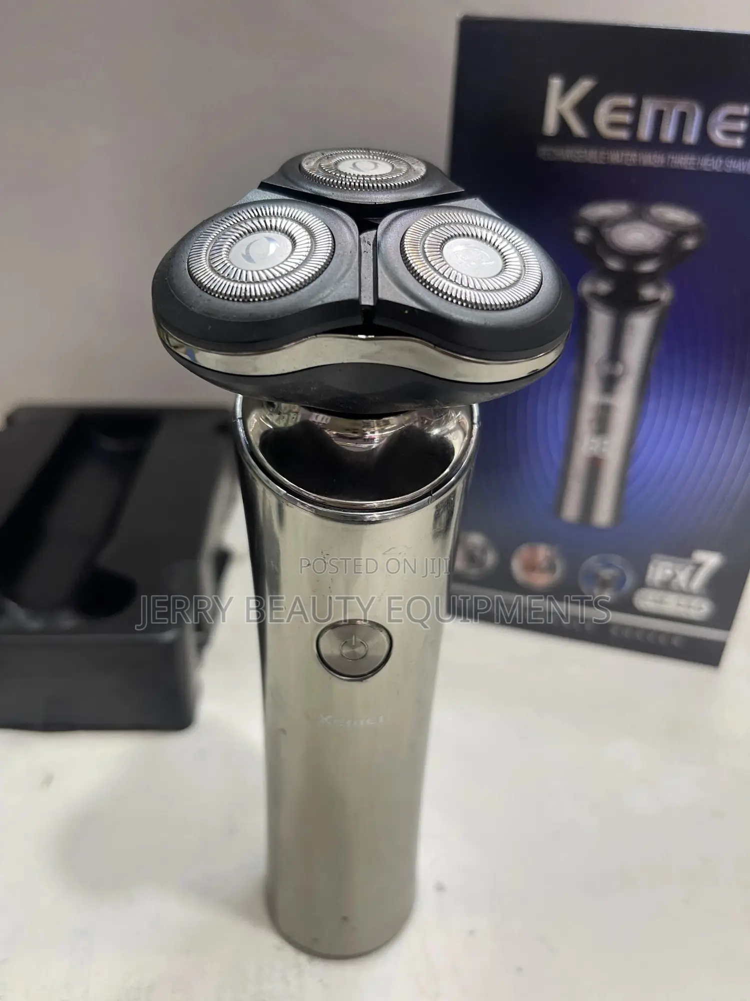 Kemei Km 386 Rechargeable Shaver