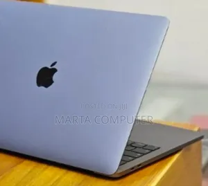 New Laptop Apple MacBook Pro 2019 8GB Intel Core I5 SSD 512GB