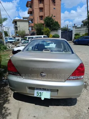 Nissan Sunny 2010 Black