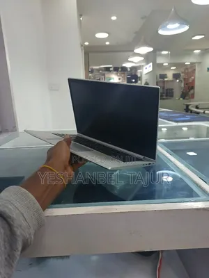 New Laptop HP EliteBook 835 G7 16GB AMD Ryzen 5 SSD 512GB