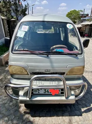 Photo - Car 2005 White