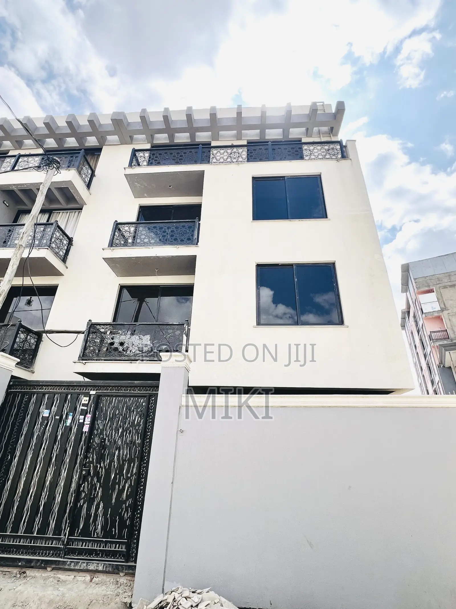 Furnished 5bdrm Townhouse/Terrace in Garment Nahom, Nifas Silk-Lafto