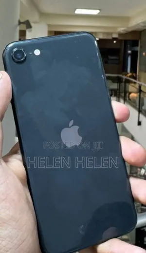 New Apple iPhone SE 128 GB Black