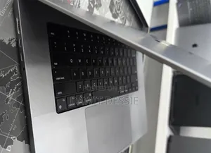New Laptop Apple MacBook Pro M1 64GB Apple M1 Max SSD 1T