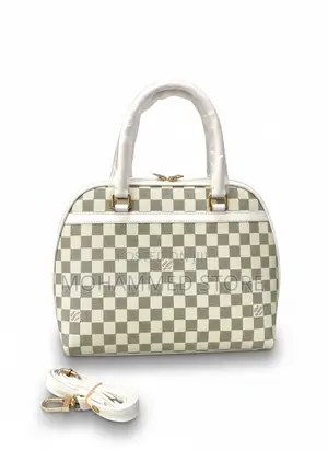 High-Quality Louis Vuitton (Lv) Style White Handbag