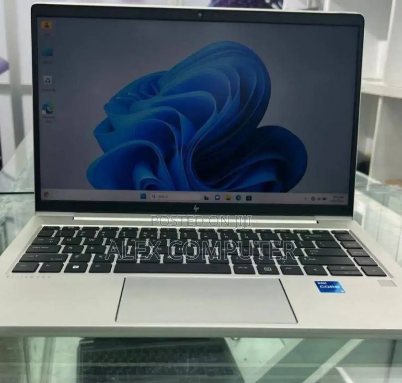 New Laptop HP EliteBook 830 G8 16GB Intel Core I7 SSD 512GB