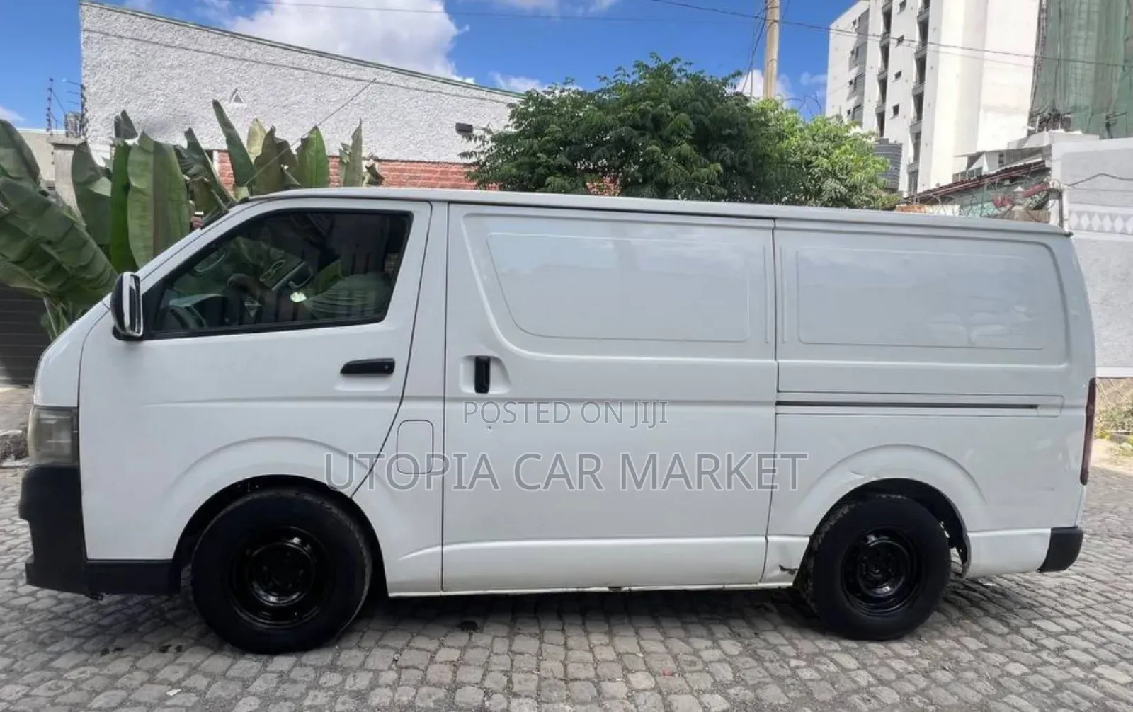 Toyota HiAce 2012 White