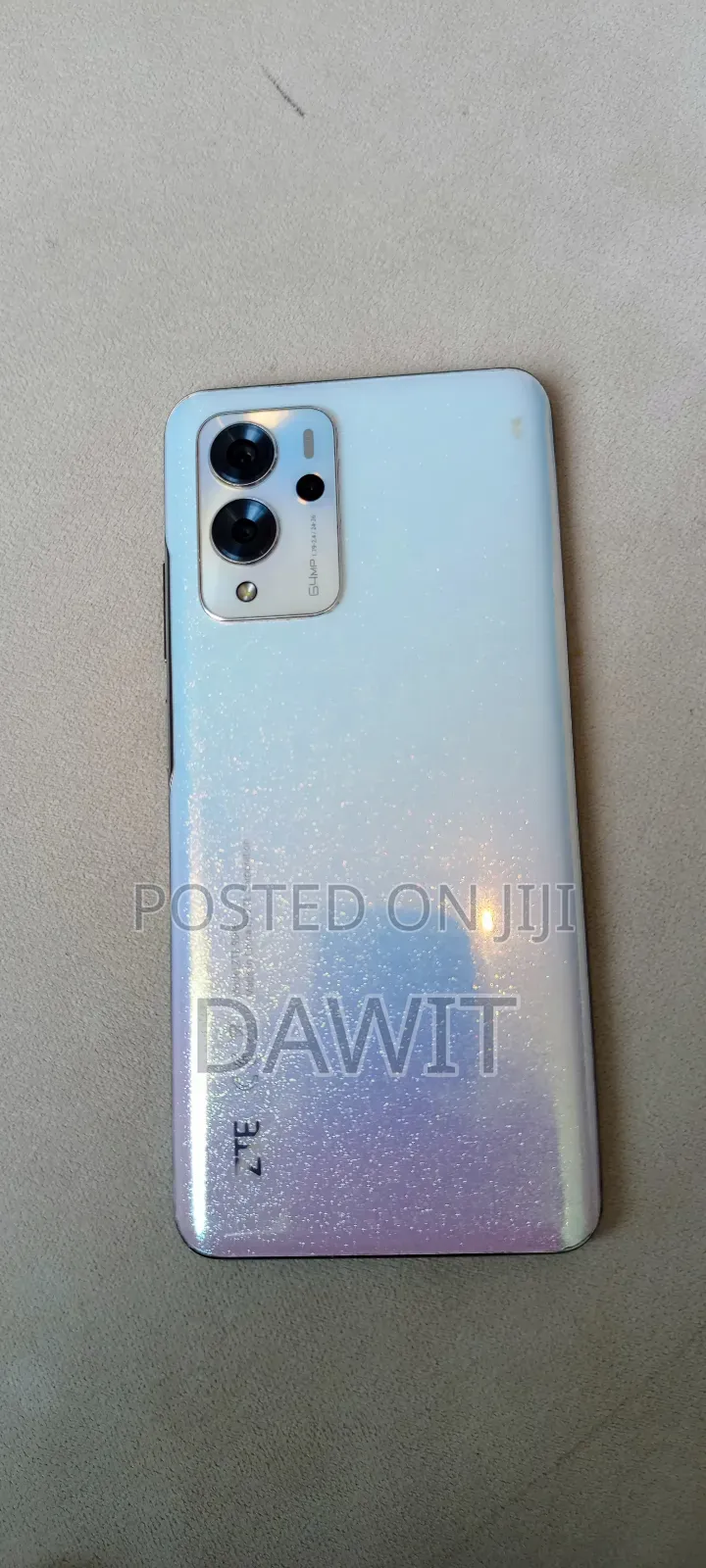 ZTE Blade V40 Pro 128 GB Silver