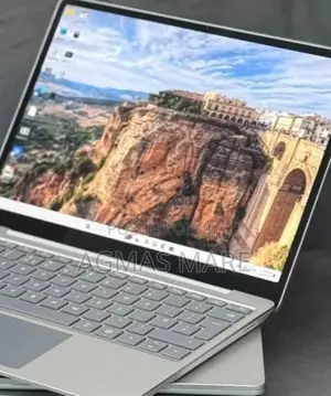 New Laptop Microsoft Surface Go 8GB Intel Core I5 SSD 256GB