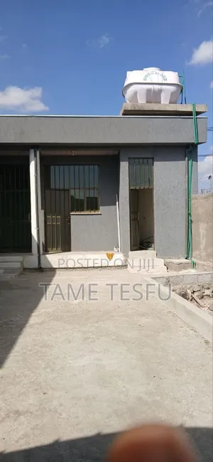 2bdrm House in ሀያት, Bole for sale