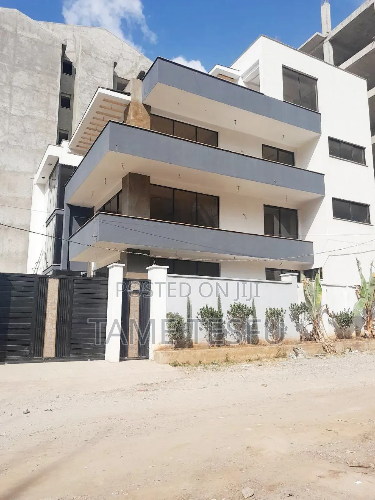 Furnished 11bdrm House in ሀያት ዞን, Bole for sale