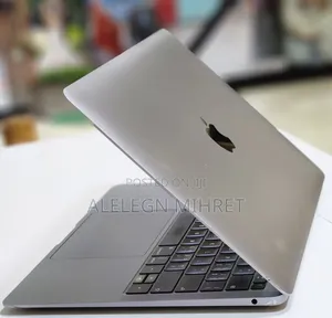 New Laptop Apple MacBook Air 2019 8GB Intel Core I5 SSD 256GB