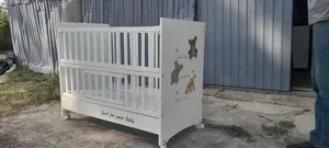 የ ልጆች አልጋ ይዞታው ጥሩ የሆነ