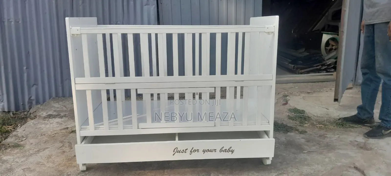 የ ልጆች አልጋ ይዞታው ጥሩ የሆነ