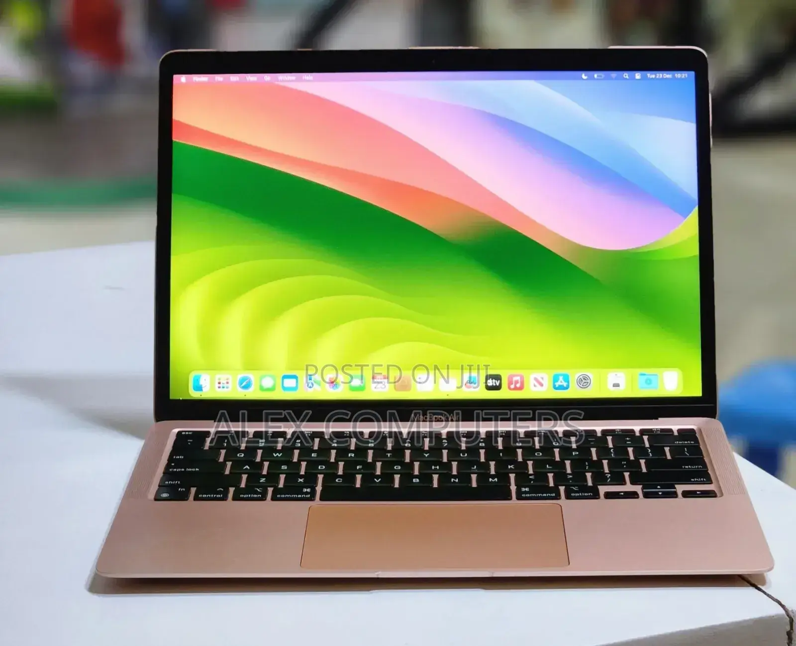 New Laptop Apple MacBook Air 8GB Apple M1 SSD 256GB