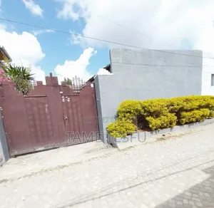 3bdrm House in ወሰን, Bole for sale
