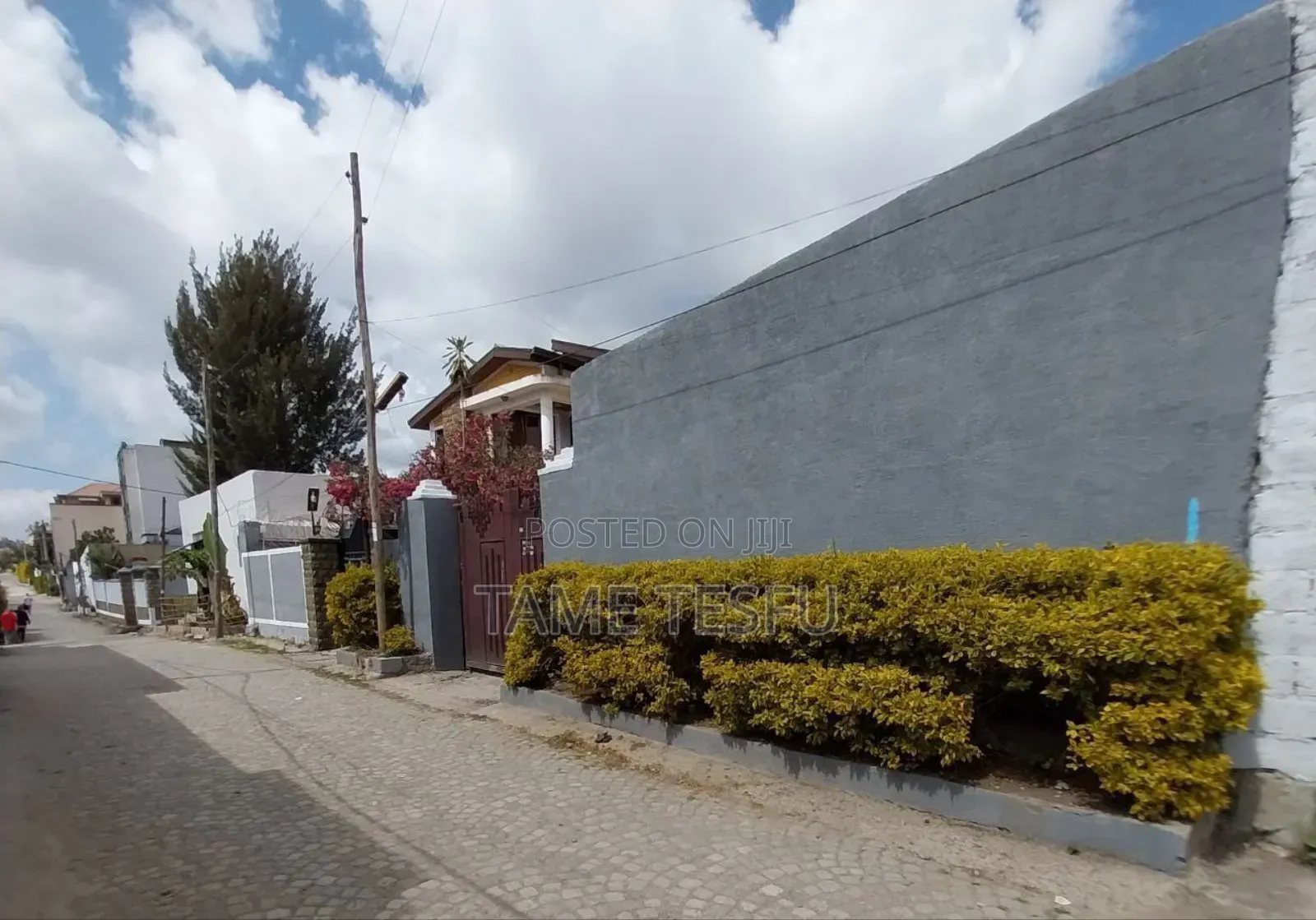 3bdrm House in ወሰን, Bole for sale