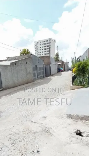 3bdrm House in ወሰን, Yeka for sale