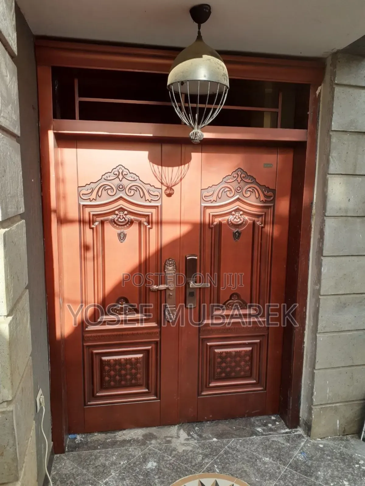 የገና ልዩ ቅናሽ በቪክቶር በር Victor Door