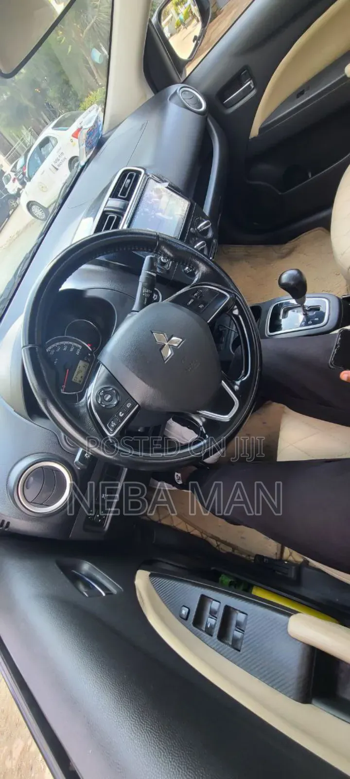 Mitsubishi Attrage 2021 Silver