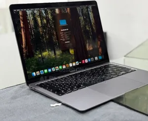 New Laptop Apple MacBook Air 8GB Intel Core I3 SSD 256GB