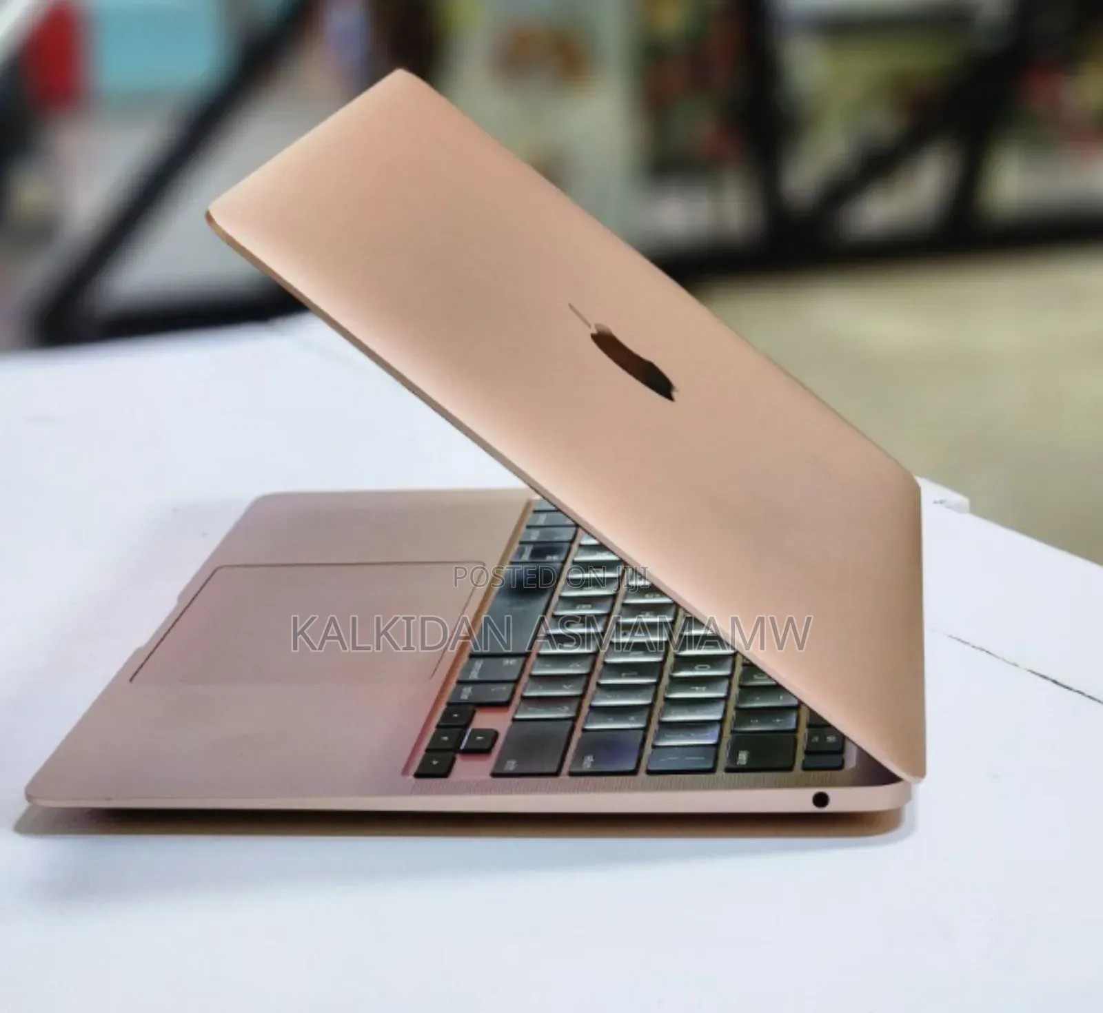 New Laptop Apple MacBook Air 2020 8GB Apple M1 SSD 256GB