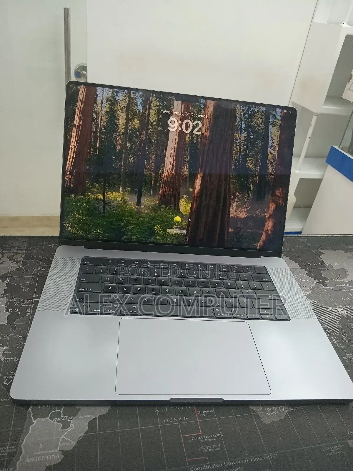 New Laptop Apple MacBook Pro 64GB Apple M1 Max SSD 1T